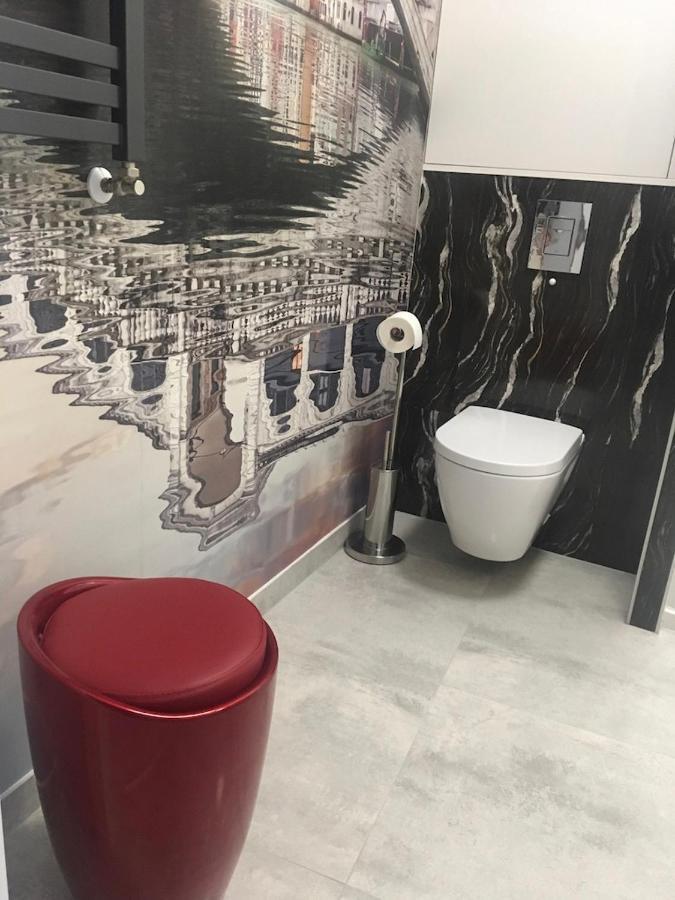 شقة Apartament Silence Baltic Wenecja بوبيروفو المظهر الخارجي الصورة
