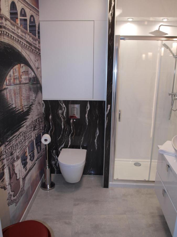 شقة Apartament Silence Baltic Wenecja بوبيروفو المظهر الخارجي الصورة