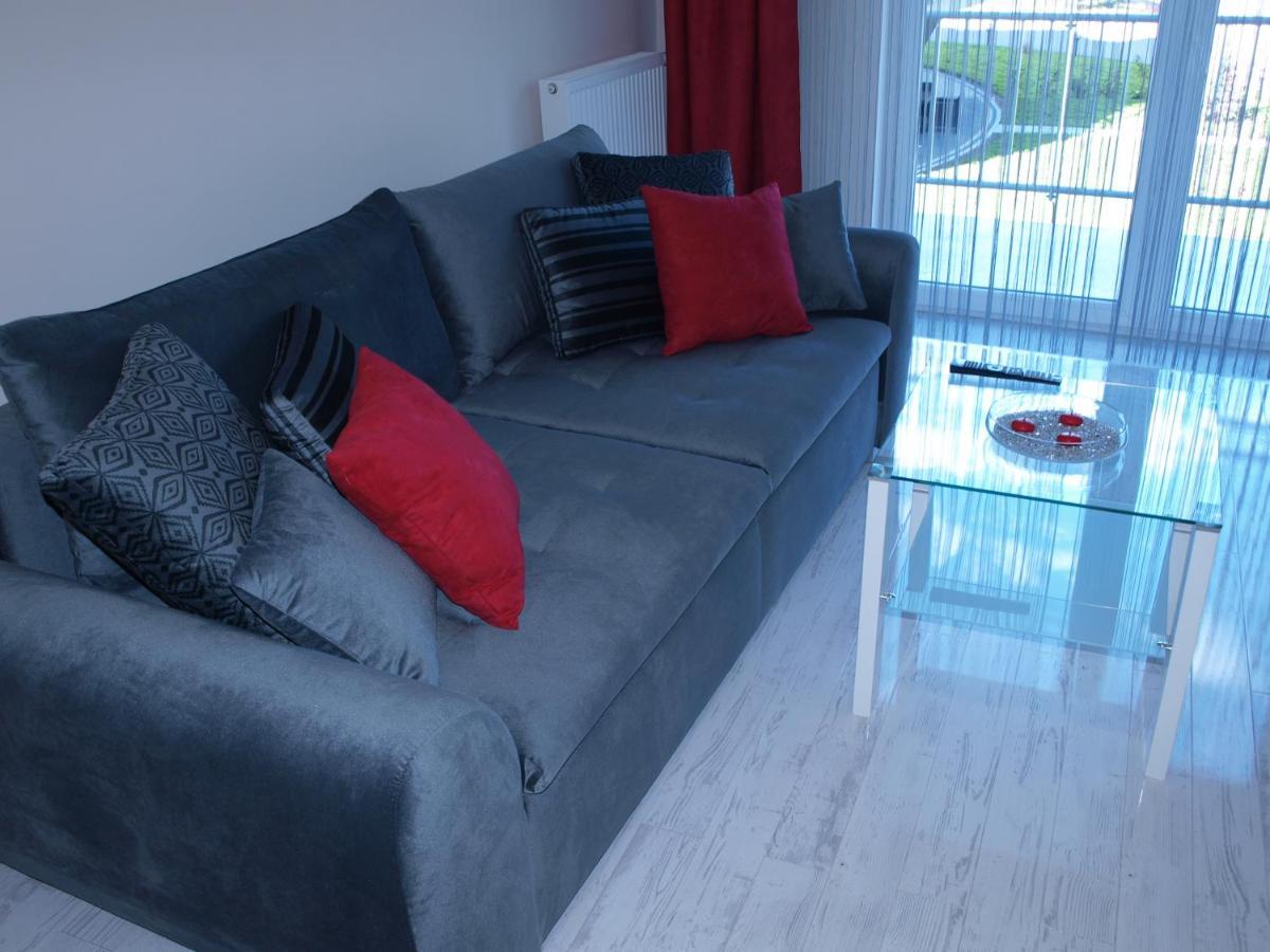 شقة Apartament Silence Baltic Wenecja بوبيروفو المظهر الخارجي الصورة