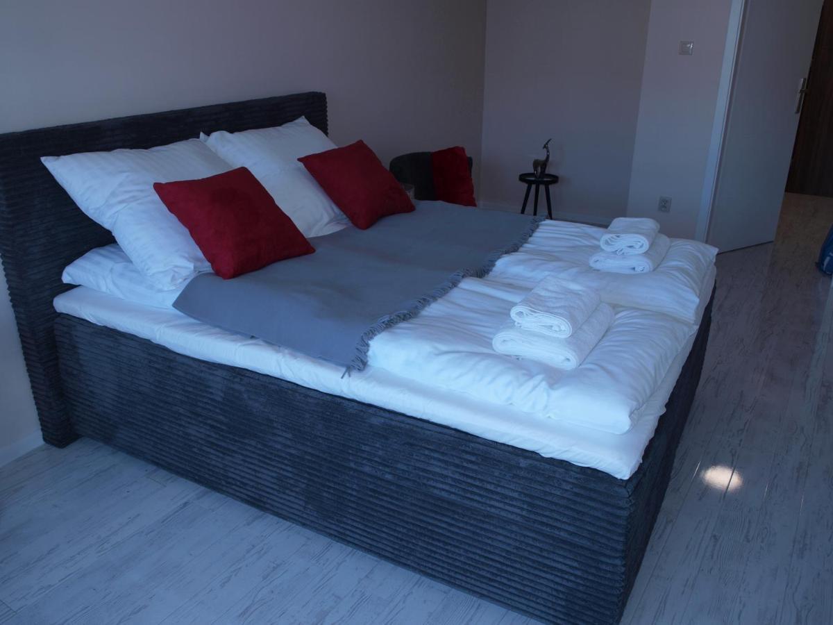 شقة Apartament Silence Baltic Wenecja بوبيروفو المظهر الخارجي الصورة